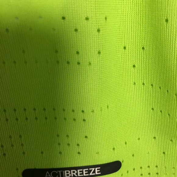 New!  New Balance running shirt - Picture 3 of 5